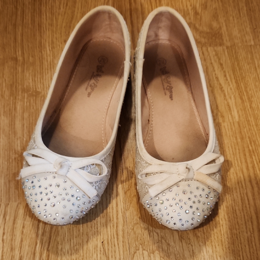 Self Esteem White Dress Shoes with Rhinestones